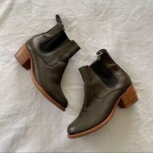 𝅺SEAL Of The Sutro San Francisco High Chelsea Heeled Booties